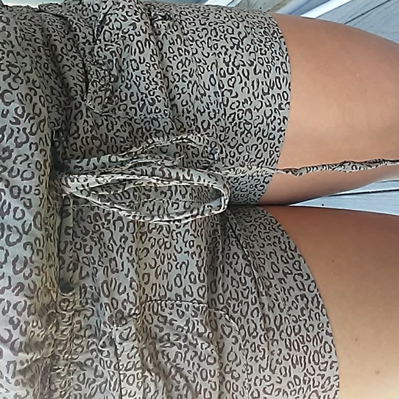 Guess romper size XS - Picture 3 of 8